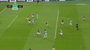 李九解说现场批评无畏的太乙，JDG锁定第三轮A组，有机会晋级季后赛！