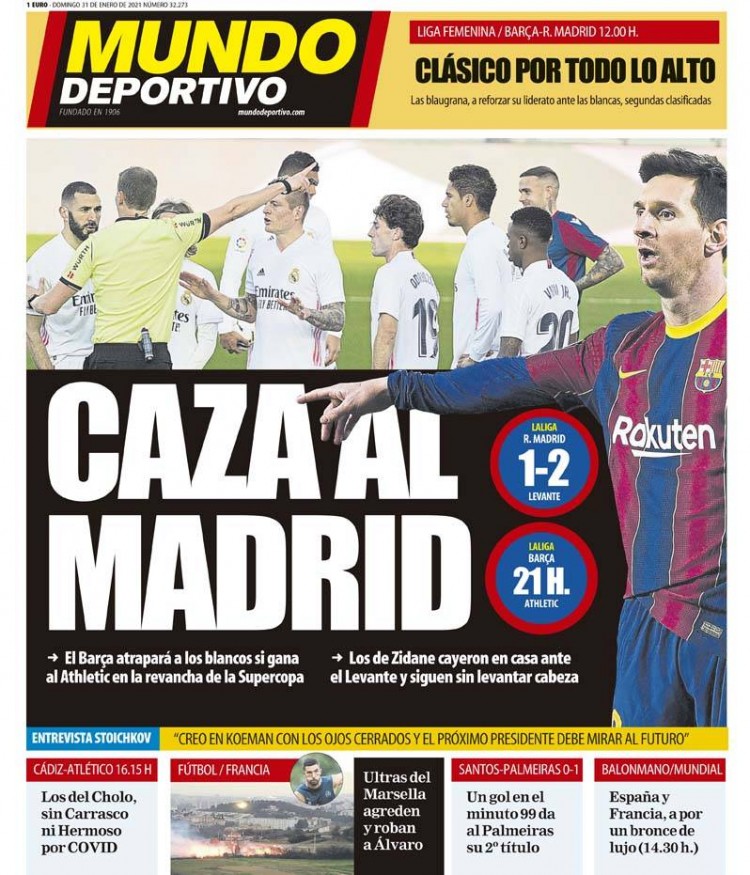 布朗击地传球 胡金秋晃开防守上篮得手