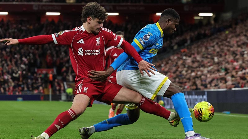 曾凡博 从巅峰到低谷 赢得球迷认可仍需漫长磨砺